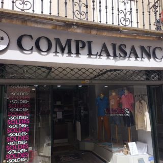 Fabrication et installation de lettres découpées sur taquets..
#enseigne #dibond #cnc #orthez #lacitadine #sticktoo